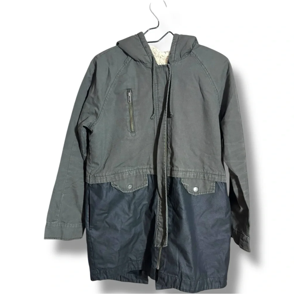 Sun & Shadow Hooded 2 Tone Faux Fur Lined Zip Up Canvas Army Fatigue Jacket - Picture 9 of 16